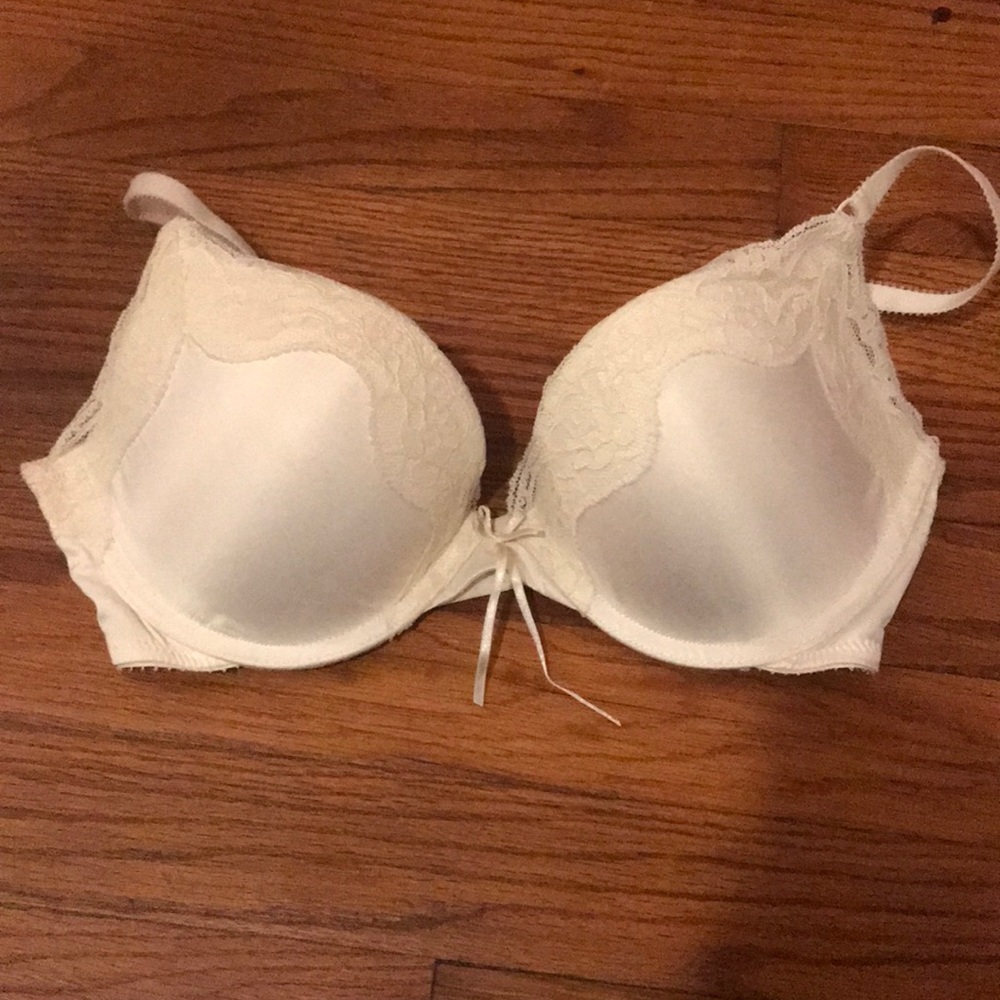 White Satiny Push-up Bra